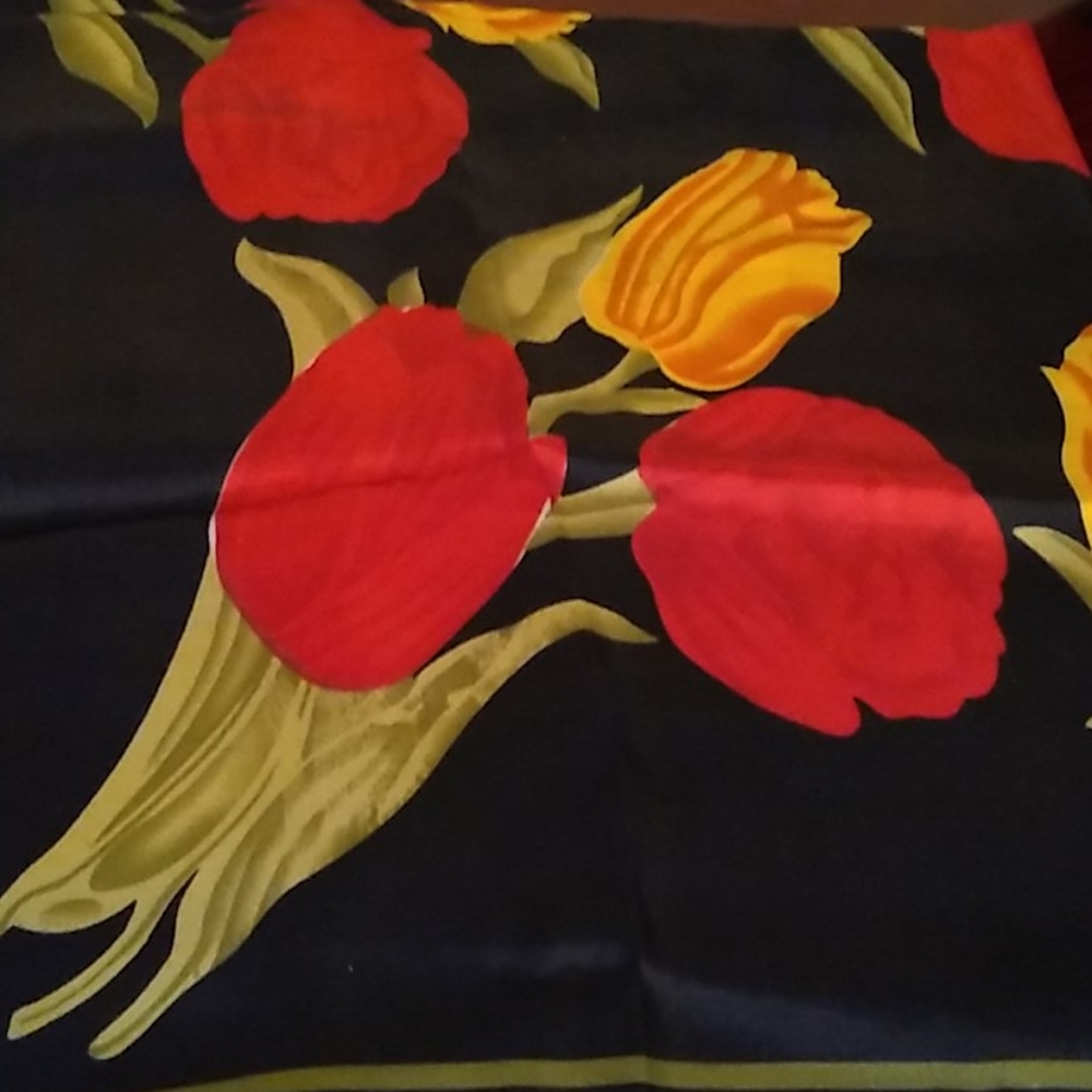 Beautiful rose pattern silk scarf
